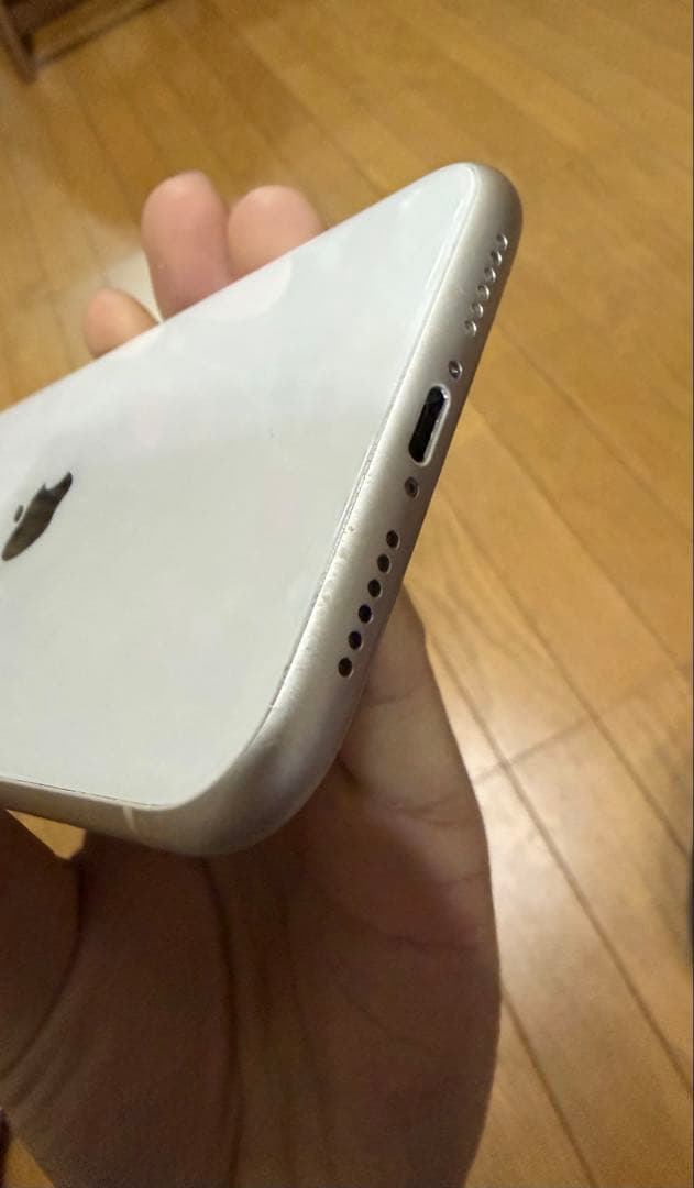 Apple iPhone 11 ホワイト 本体 126gb