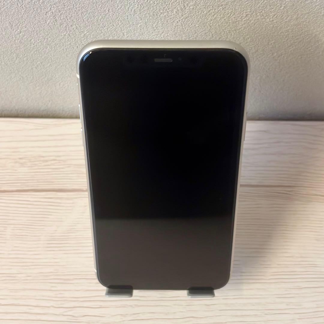 iPhone 11 64GB ホワイト