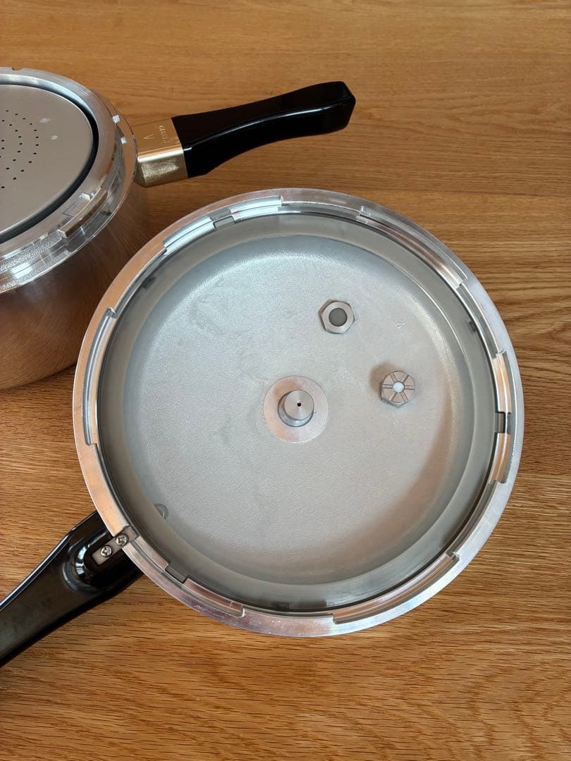 平和マジックブラウン　圧力鍋　MB-217