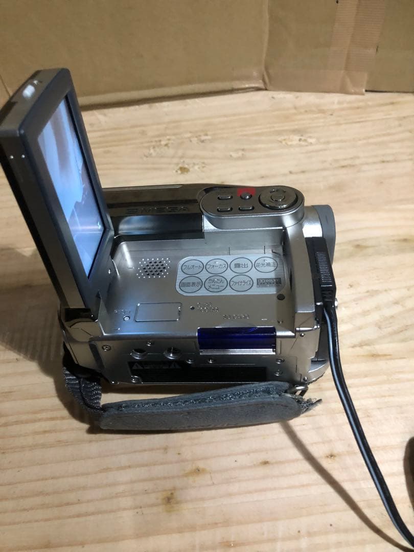 ビデオカメラ HITACHI DVD CAMERA   DZ-HS303