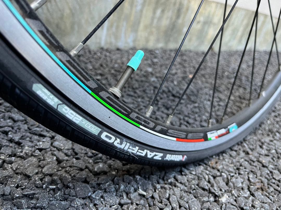 Bianchiロードバイク ブラック/ターコイズ