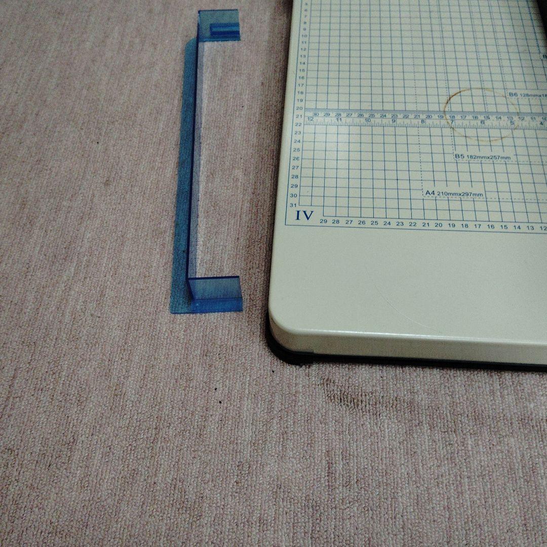 A4 手動裁断機 グリッド付き