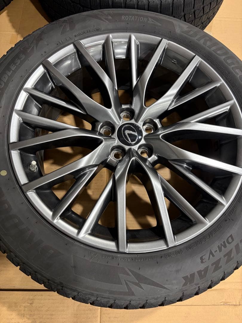 レクサスRX450h Fスポーツ　スタッドレスタイヤ純正ホイールセット