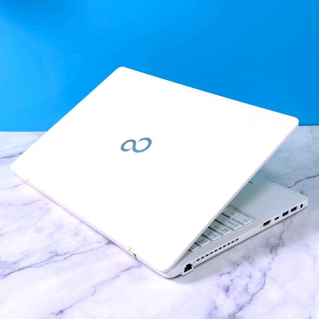 美品Corei7・16GB・SSD・Windows11・ホワイト ノートパソコン