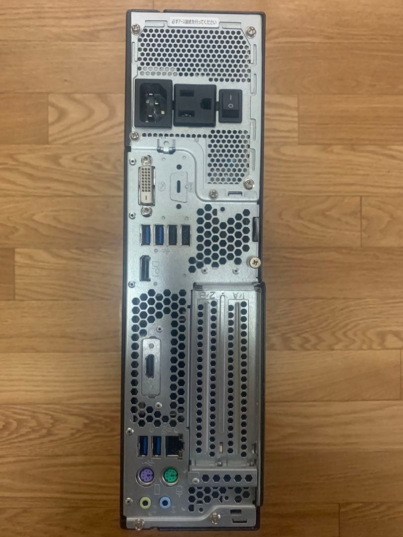 富士通 デスクトップPC i7-9700 32GB 1TB Windows11