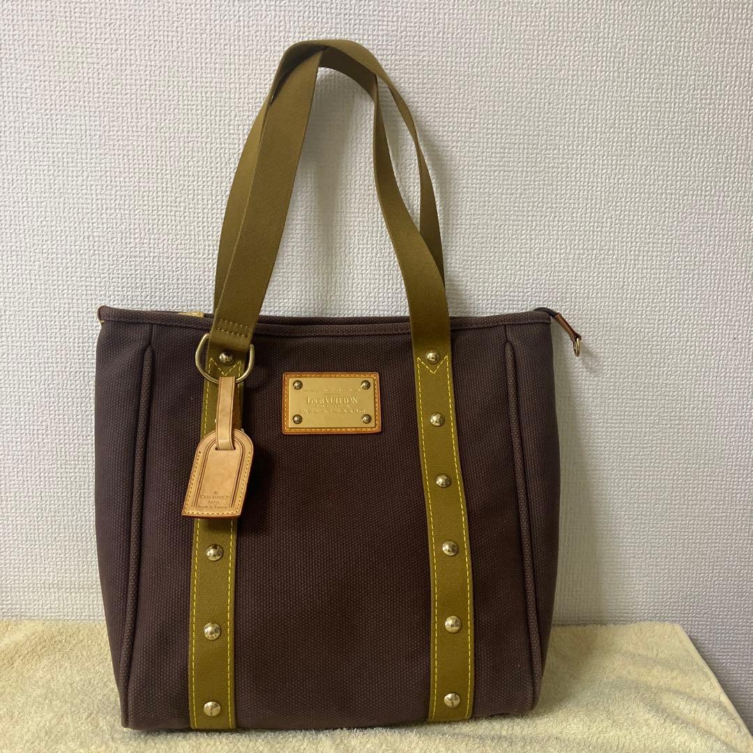 LOUIS VUITTON ブラウンキャンバスバッグ