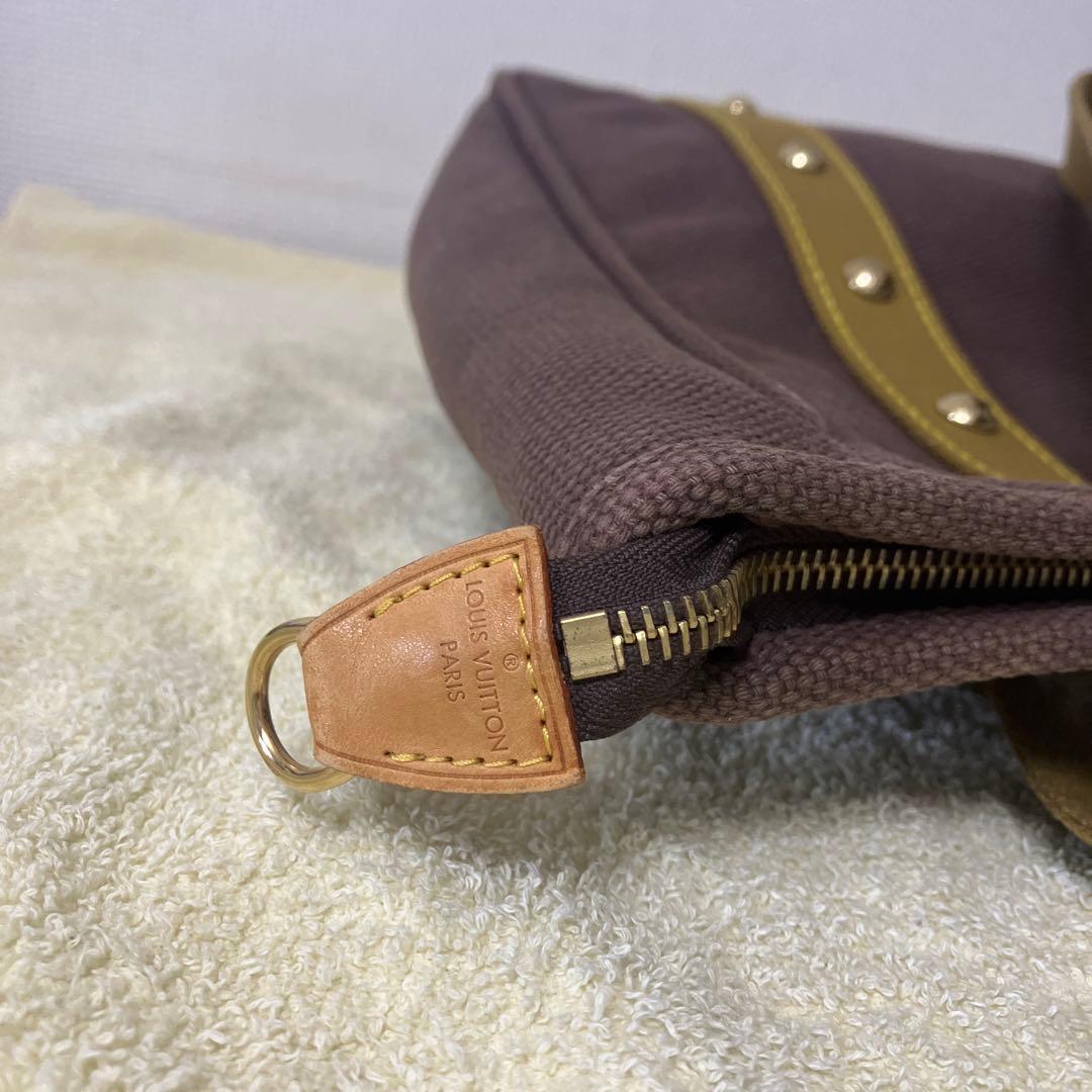 LOUIS VUITTON ブラウンキャンバスバッグ