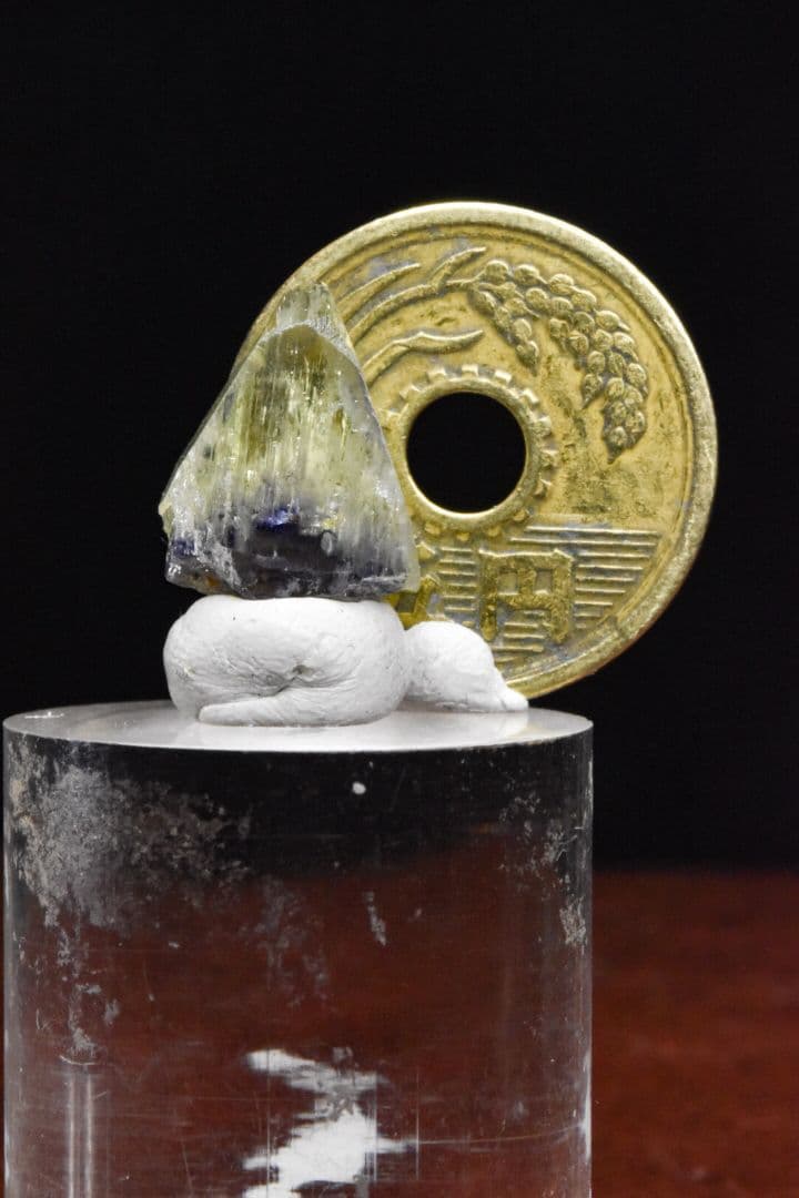 バイカラー タンザナイト原石