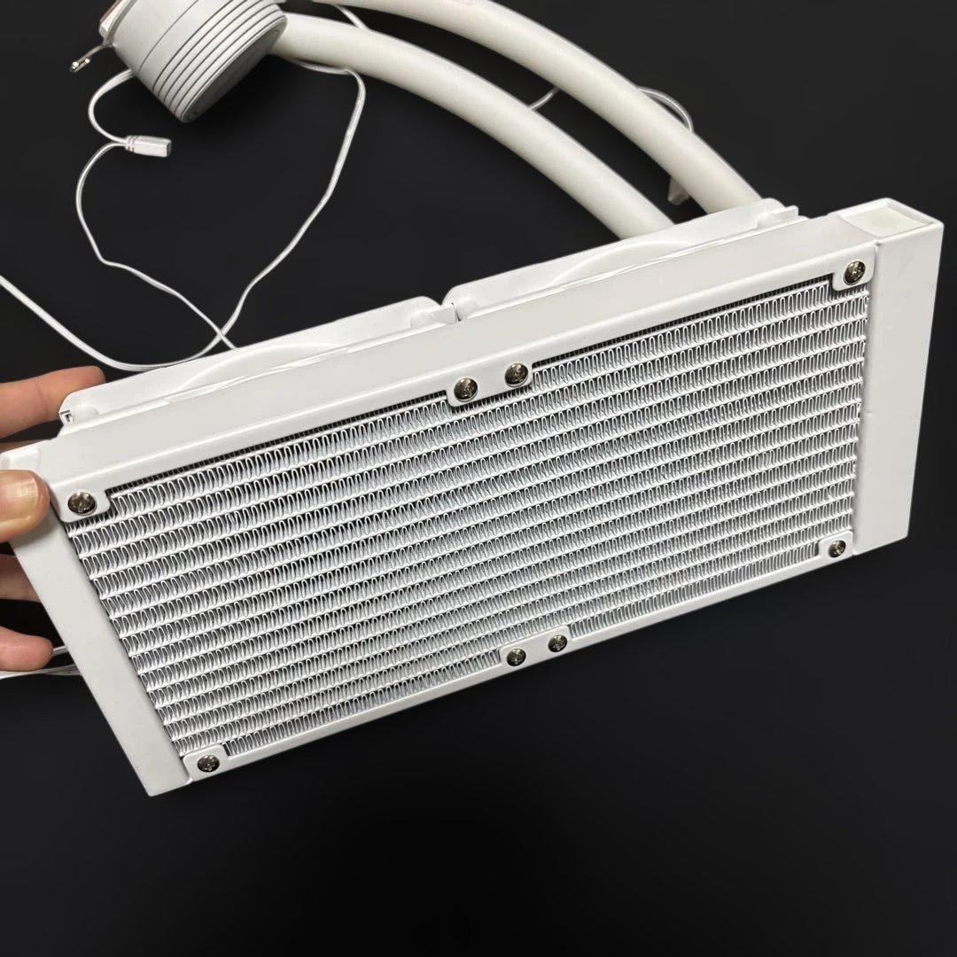 【送料無料・匿名配送】水冷CPUクーラー LCS240ARGB-WH