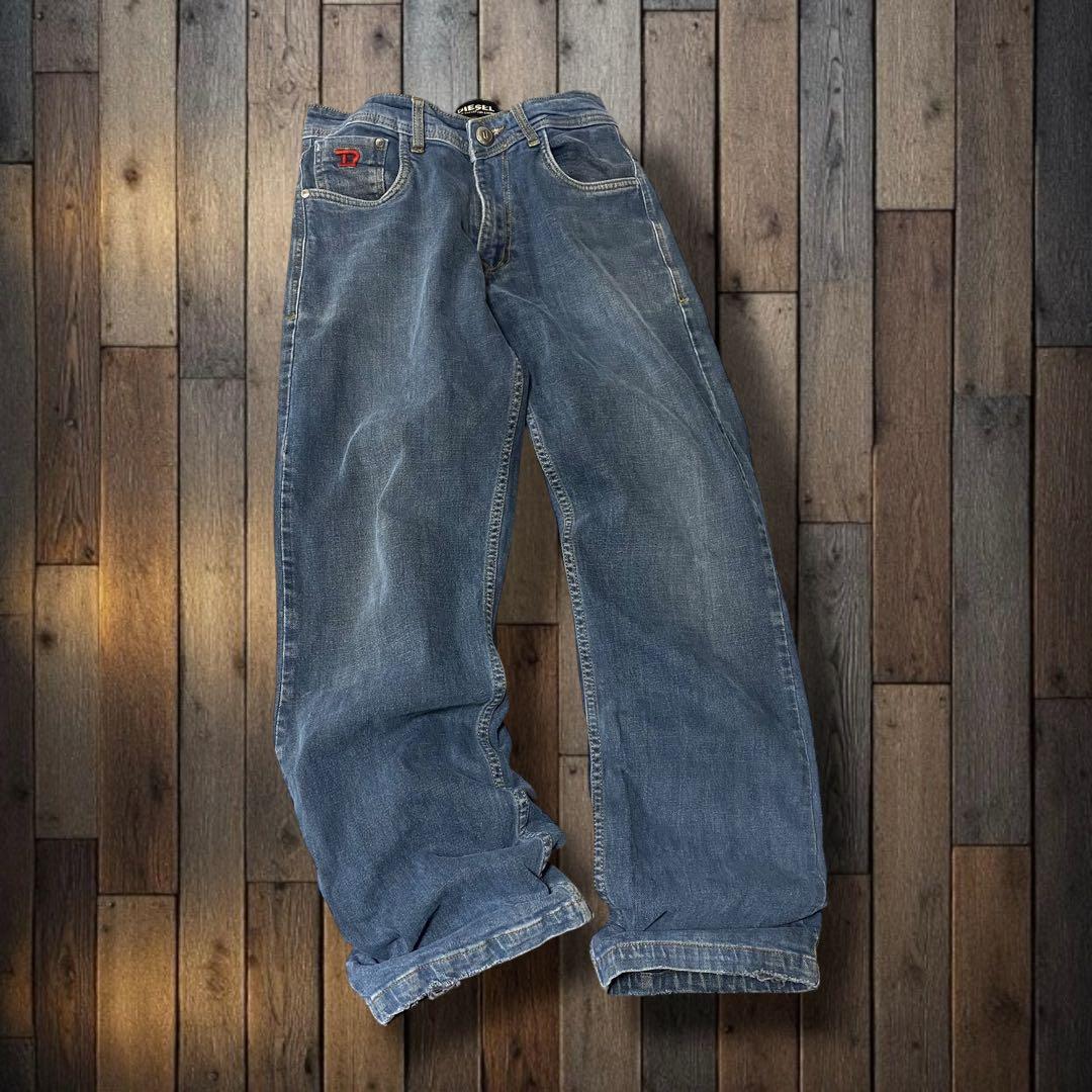 て*ら様 DIESEL ディーゼル ストレートデニム ジーンズW32総丈98cm