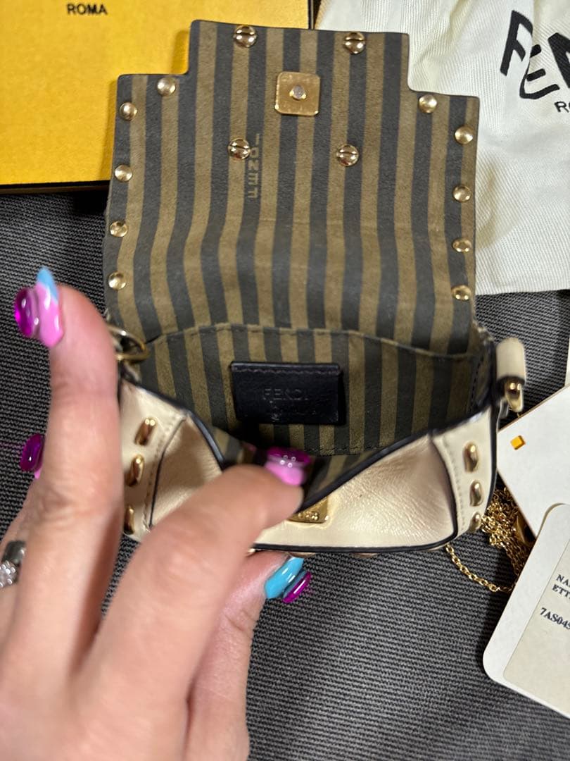 d*4様 FENDI 【FENDI】ナノバゲットチャーム