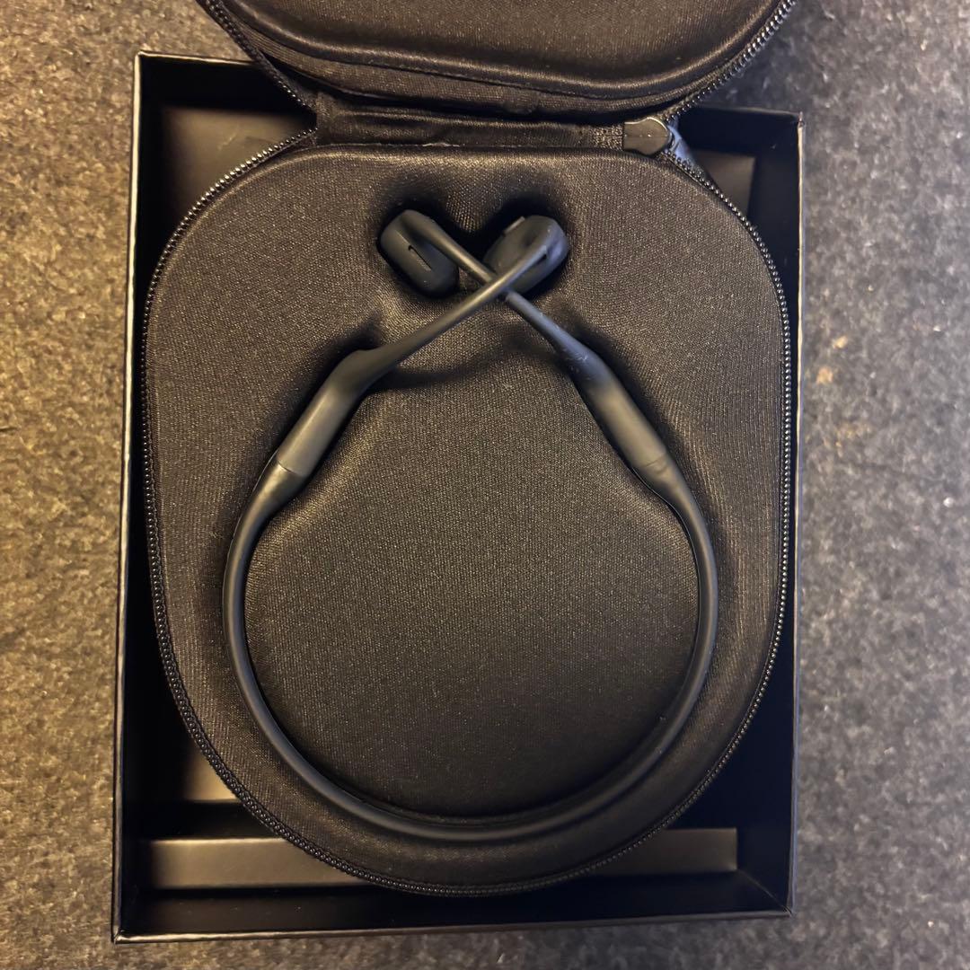 【新品同様】SHOKZ OPENRUN PRO 骨伝導イヤホン