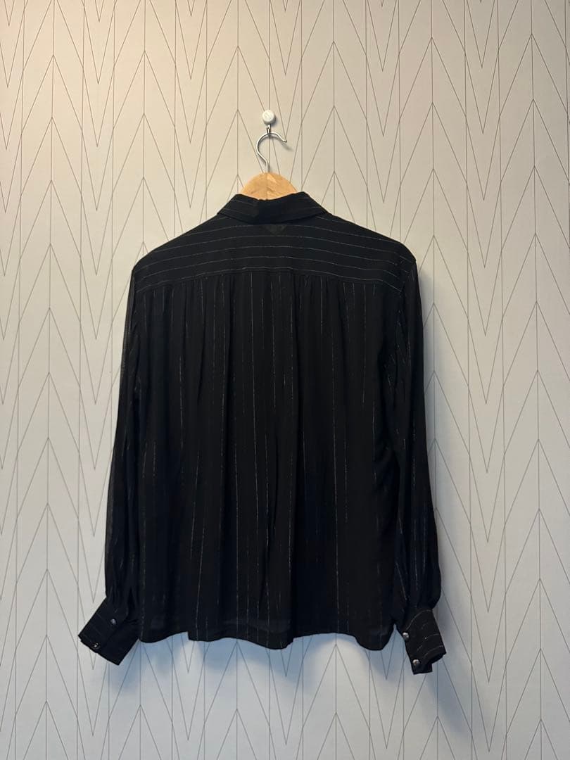 タエアシダフリル付きブラック長袖ブラウス