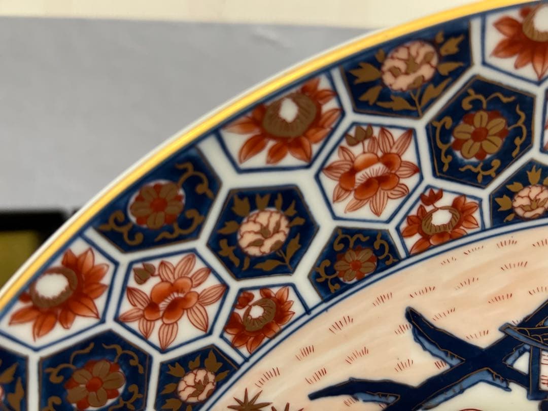 伊万里　松右衛門　飾り皿　大皿　色絵傘美人文大皿写し　近江八景之図　金彩