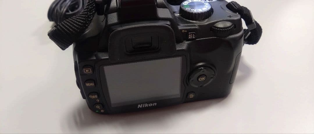 Nikon デジタル一眼レフ 本体 充電器付き　D60　説明書つき