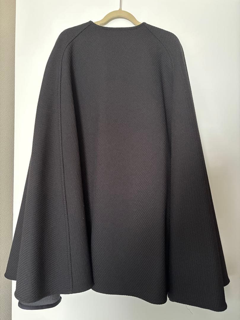 LE PHIL ルフィル スポンディッシュケープ ブラック