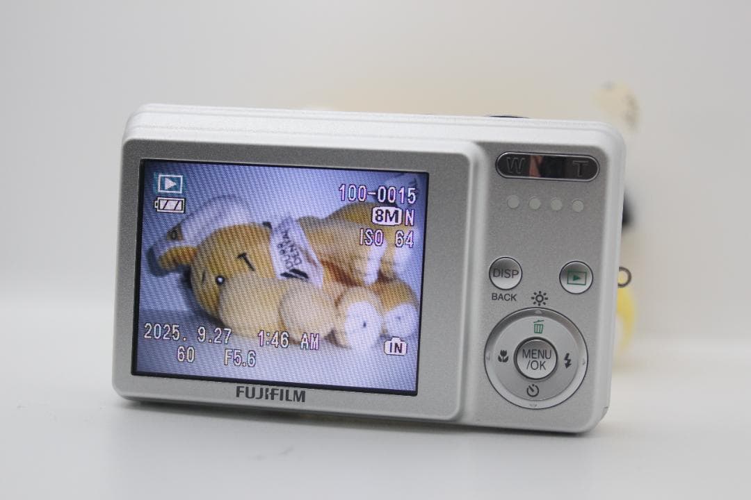（極美品）FUJIFILM FINEPIX J10 コンパクトデジタルカメラ