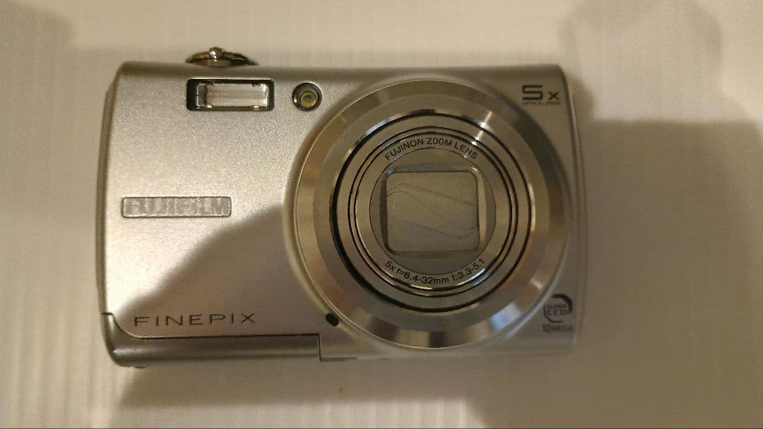 FUJIFILM FINEPIX F100fd コンパクトデジタルカメラ
