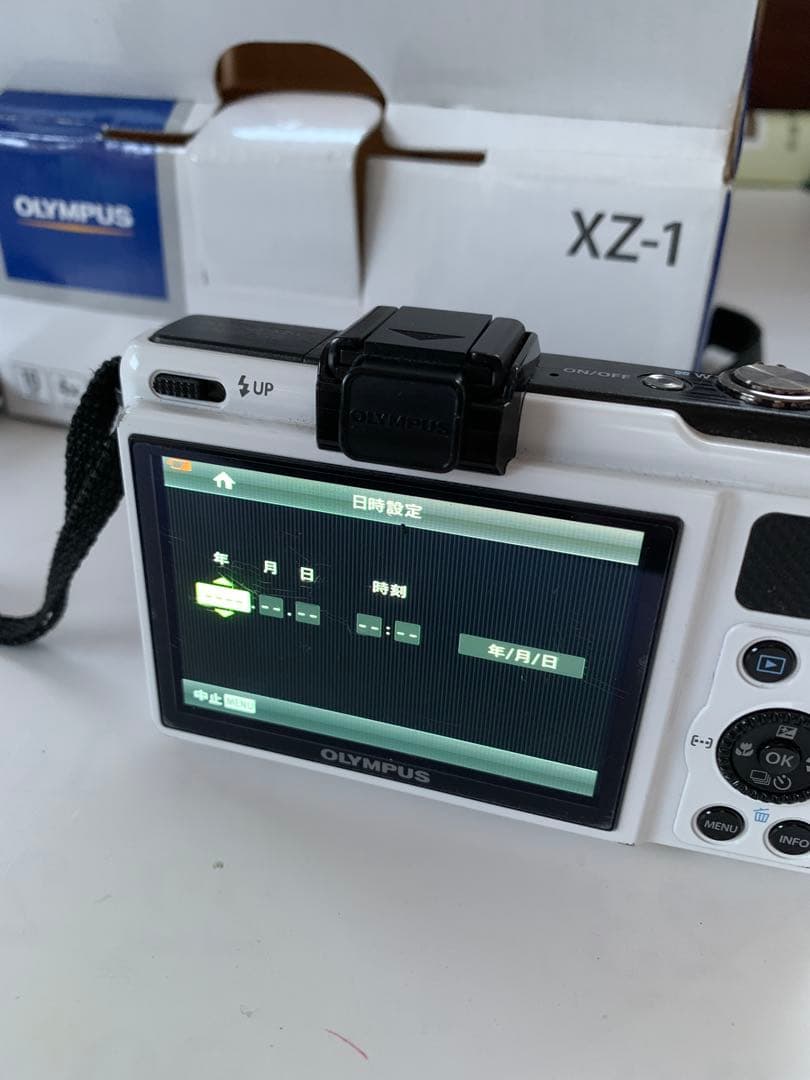 訳アリ　OLYMPUS XZ-1 ホワイト 箱・付属品