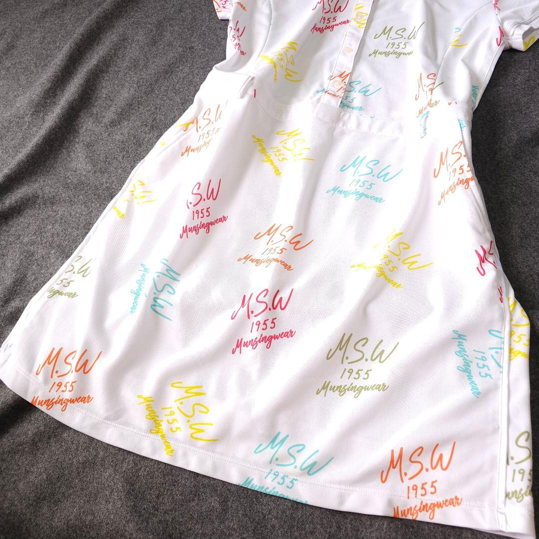 【マンシングウェア】ペンギンロゴ×ロゴ総柄 マルチカラー 半袖ゴルフワンピースL