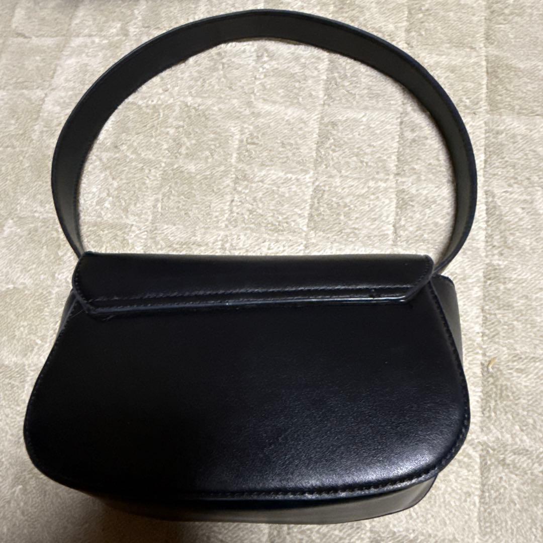 ⭐︎値下げ中⭐︎ディーゼル ブラックショルダーバッグ