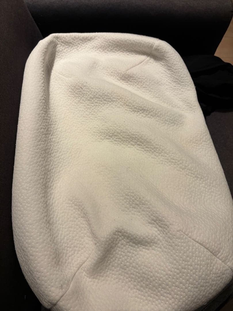 お値下げ不可！   ヒツジのいらない枕 極柔  黒カバー付き