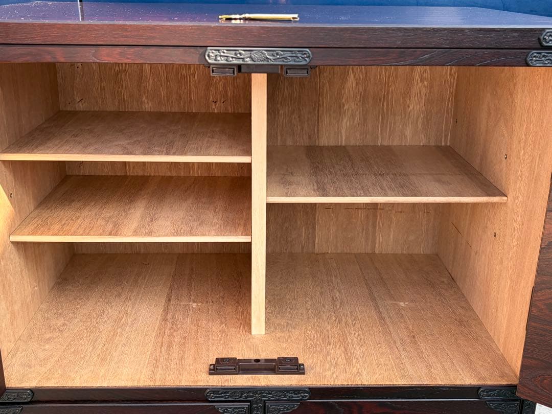 ②青木産業　天然　欅　室町　古代　サイドボード　収納 鍵付