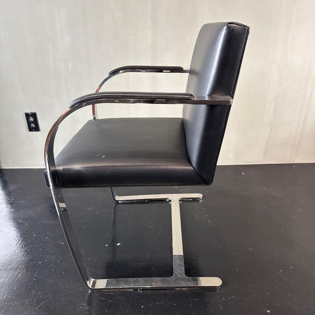 Knoll(ノル)社　ブルーノチェア　ミースファンデルローエアームパッド付チェア