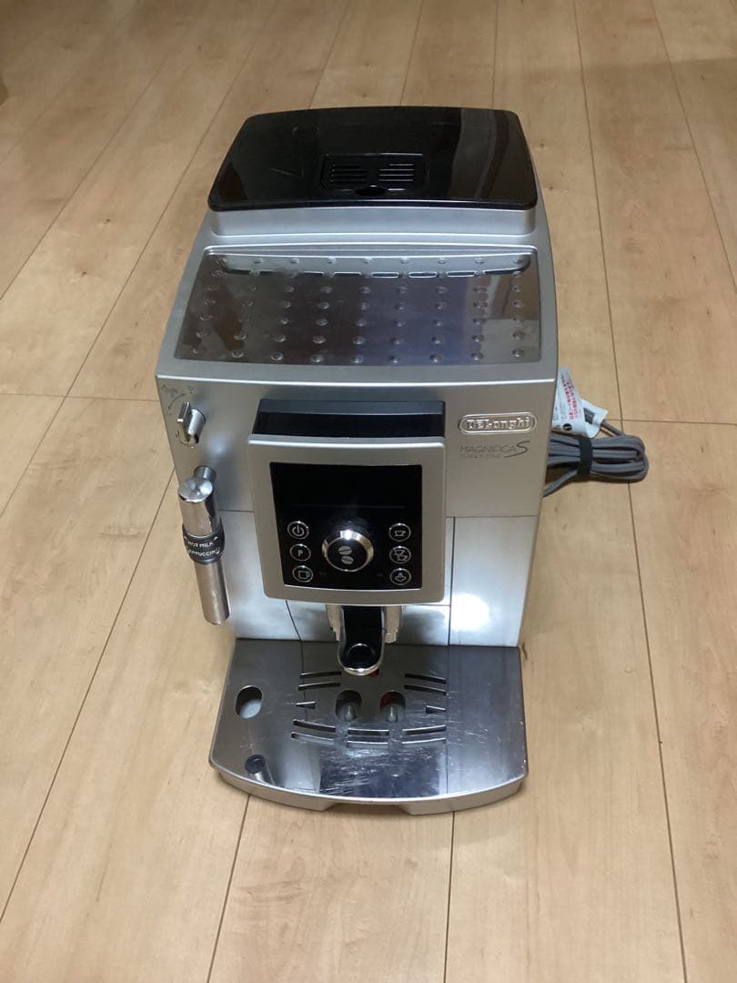 中古　マグニフィカS デロンギ　動作確認済　ECAM 23420SBN
