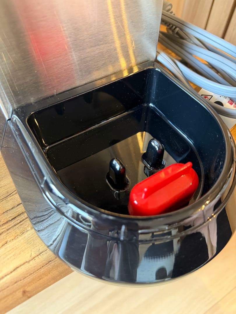 美品　2023年購入　デロンギ デディカ エスプレッソ カプチーノ　コーヒー