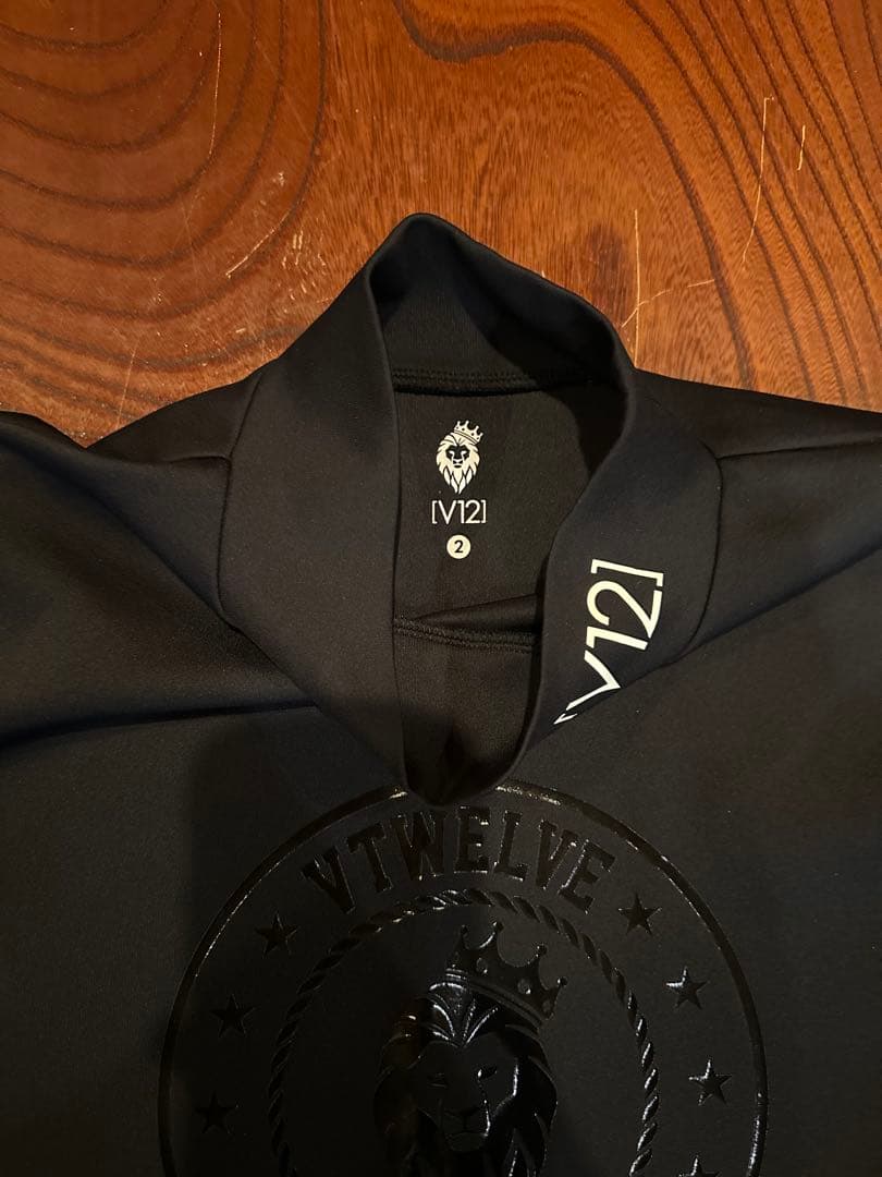 V12 モックネック 長袖シャツ サイズ2 美品