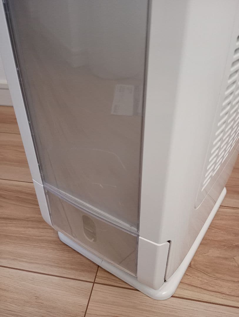 【美品】除湿機　日立　HJS-D562　2018年製　HITACHI　家庭用