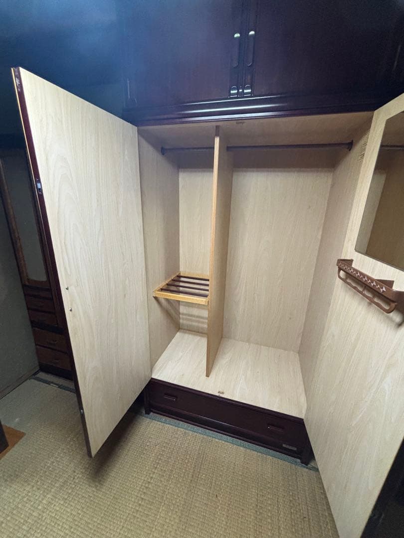 大型木製収納キャビネット