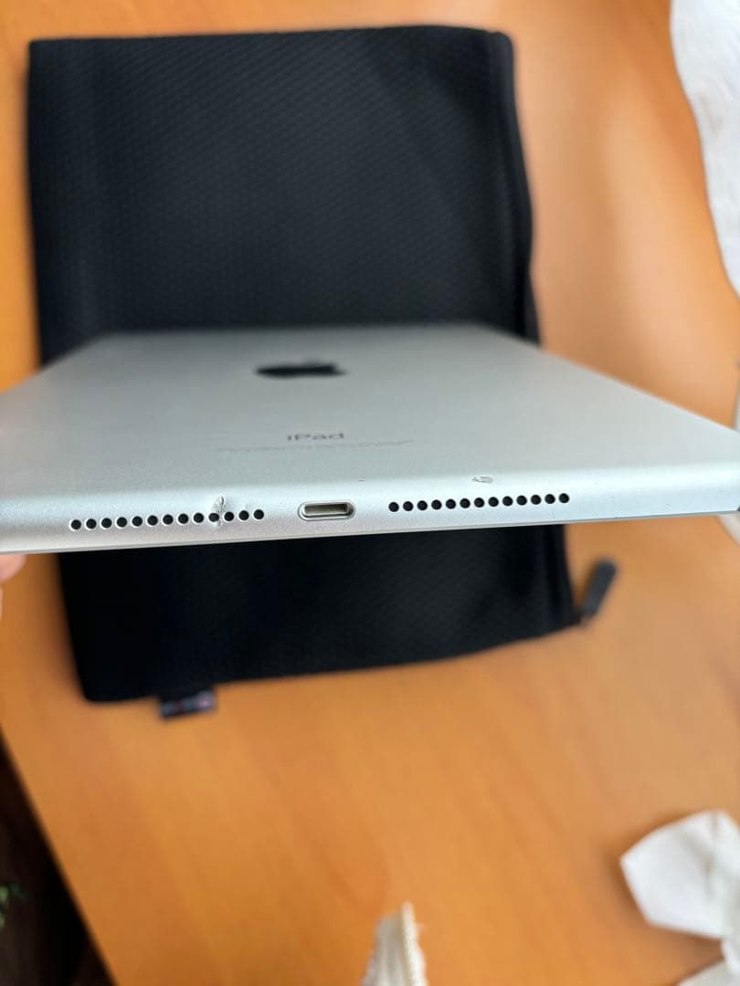 Apple iPad 第6世代　WiFiモデル