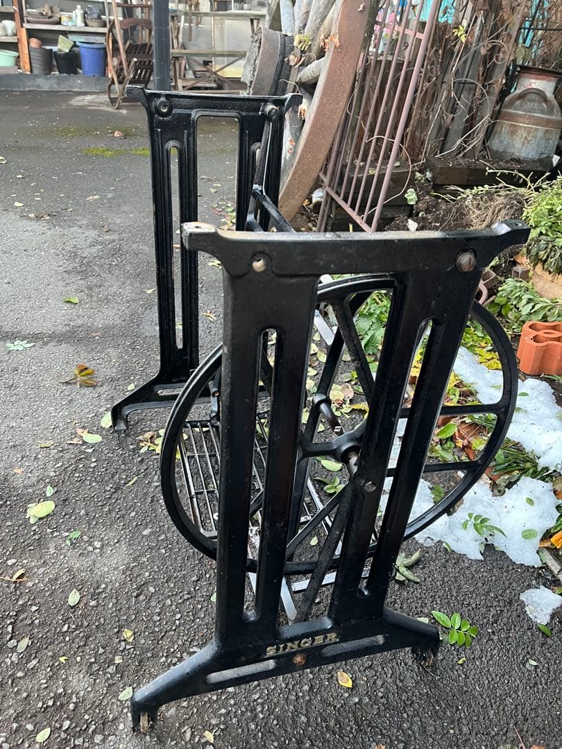 シンガーミシン脚、シンガー工業用ミシン脚、幅広ミシン脚、ガーデンテーブル脚