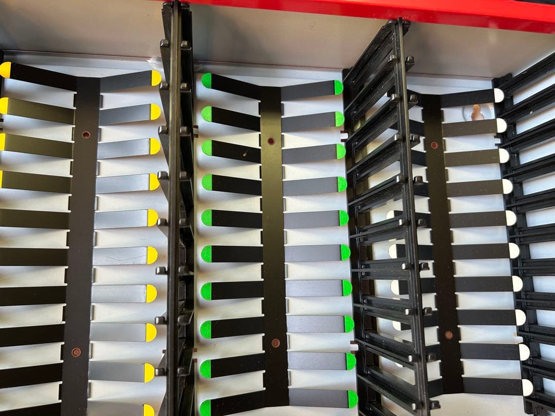 Cassette City 100本収納　赤色