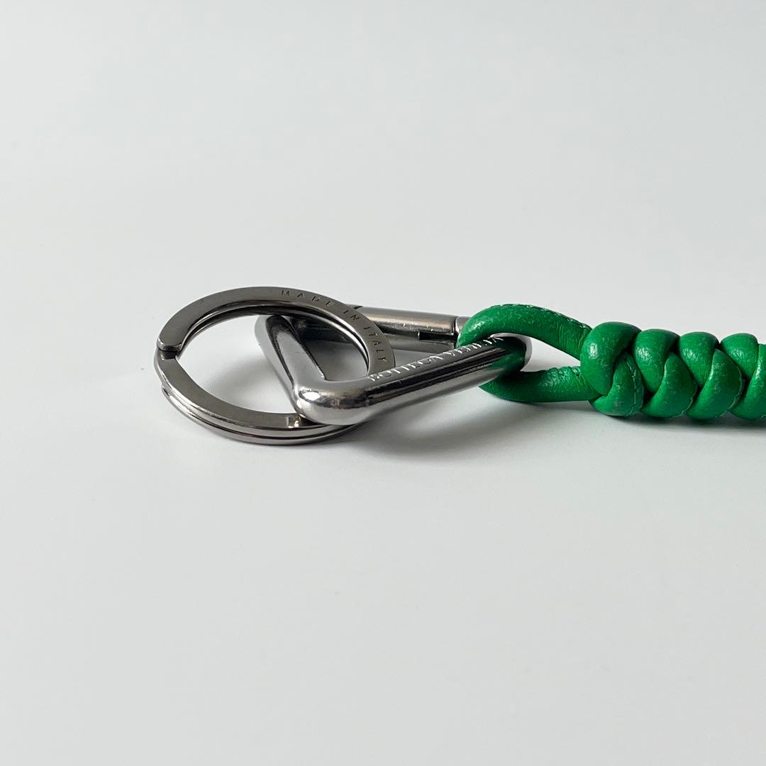 ボッテガヴェネタ　トライアングル　キーリング　ネックストラップ　レザー　グリーン