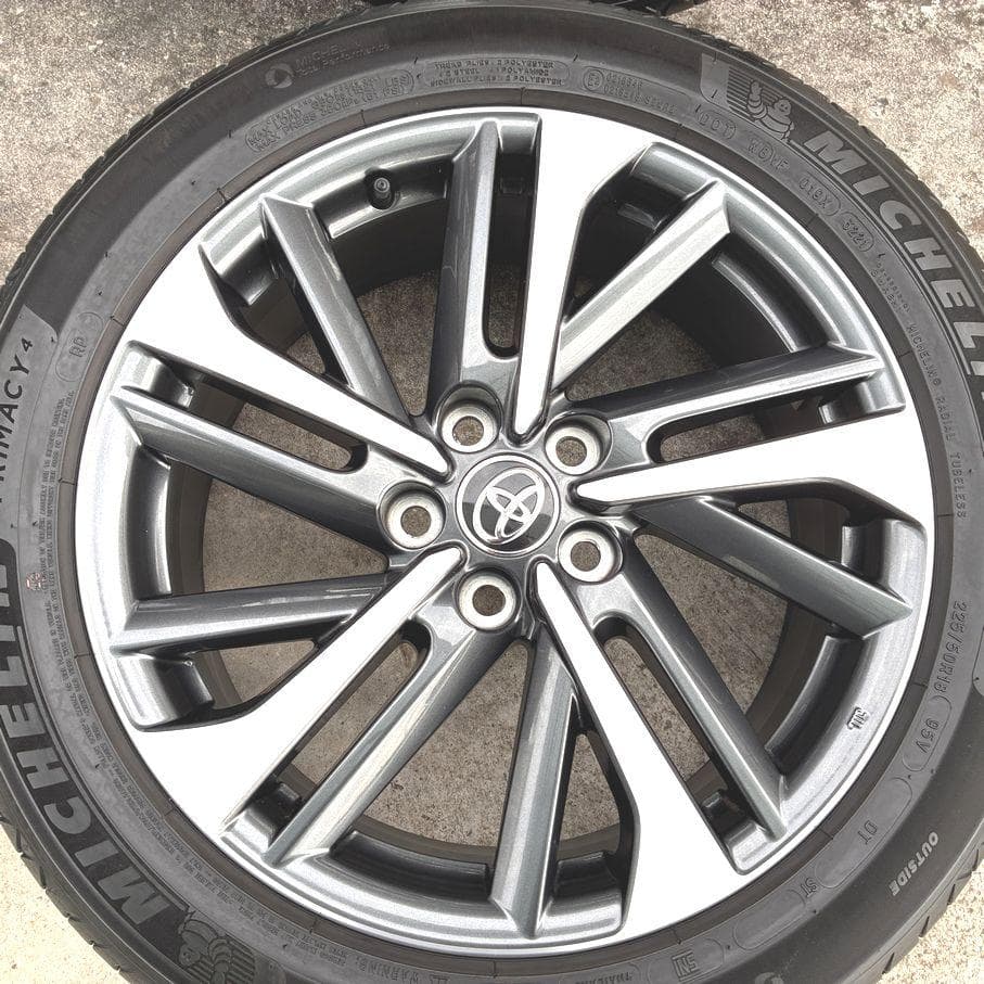 トヨタカローラクロス純正 225/50 R18 ホイールセット／ミシュランタイヤ