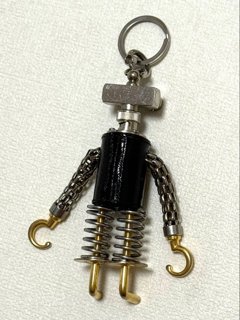限定お値下げ！【激レア・正規品】プラダ ロボット キーホルダー