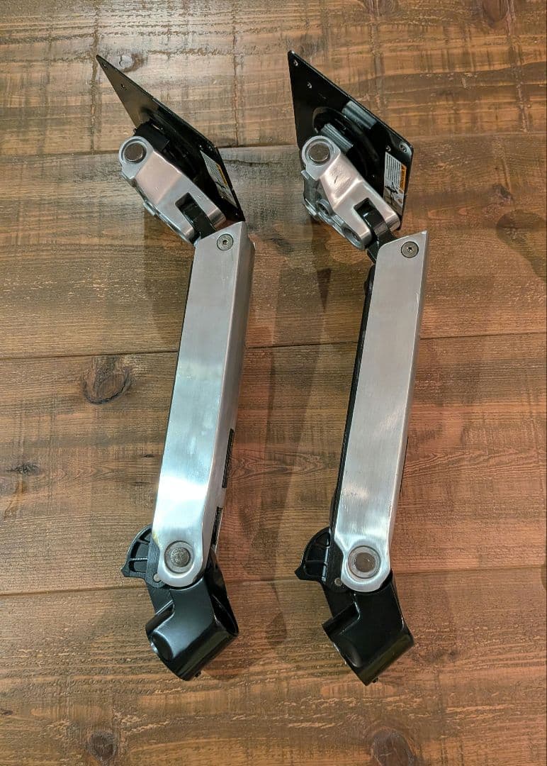 ERGOTRON LXデュアル デスク マウント アーム スタッキング③