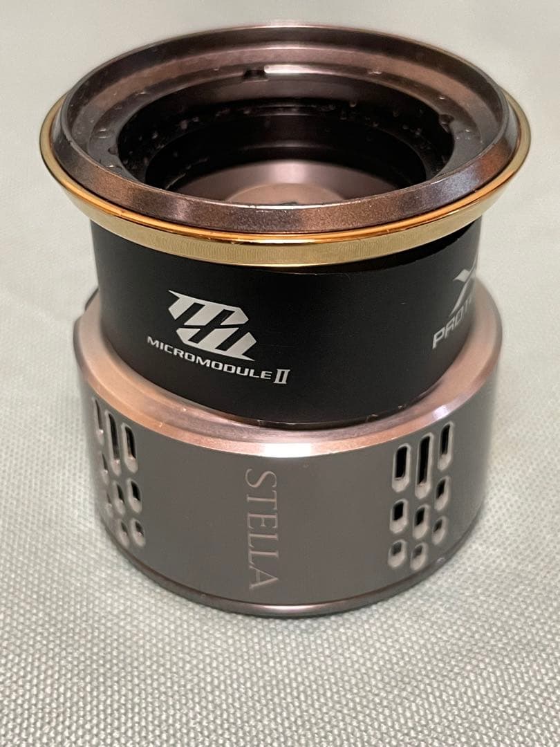 美品18ステラ 2500sスペアスプール STELLA シマノSHIMANO
