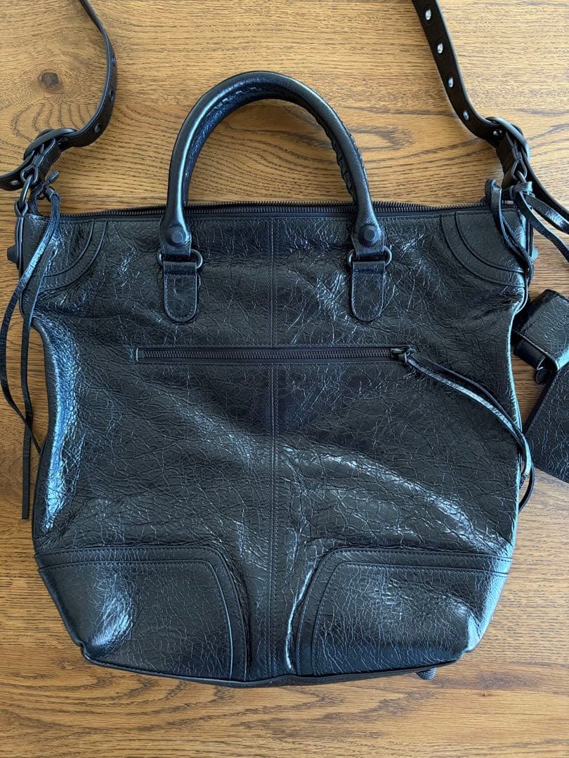 バレンシアガ　ルカーゴ　ショルダーバッグ