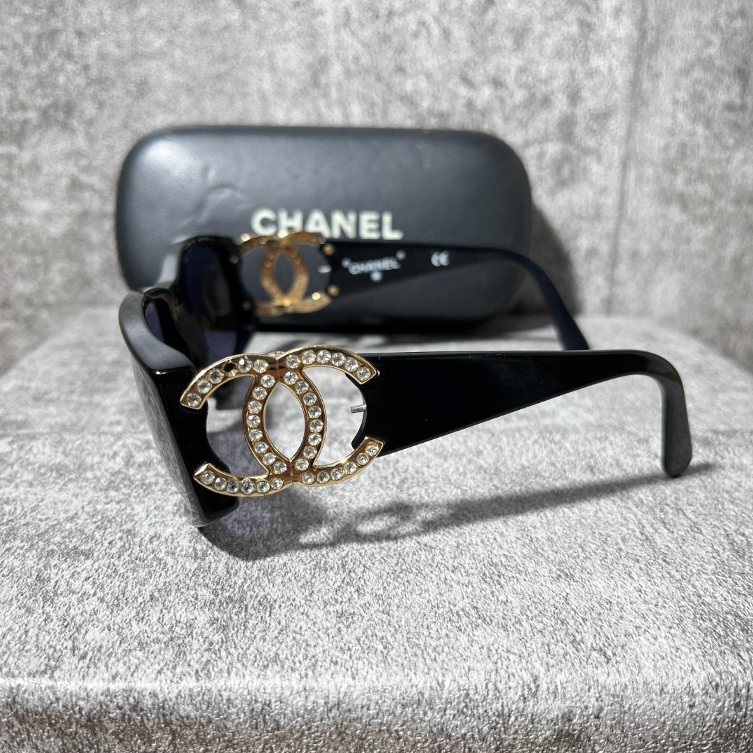[ケース付き]　シャネル　ＣＨＡＮＥＬ　サングラス　ラインストーン　ココマーク