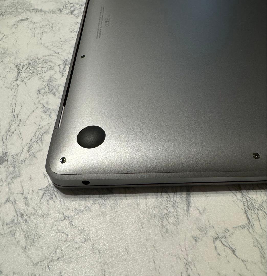 MacBook Air M1チップ 2020 8GB/256