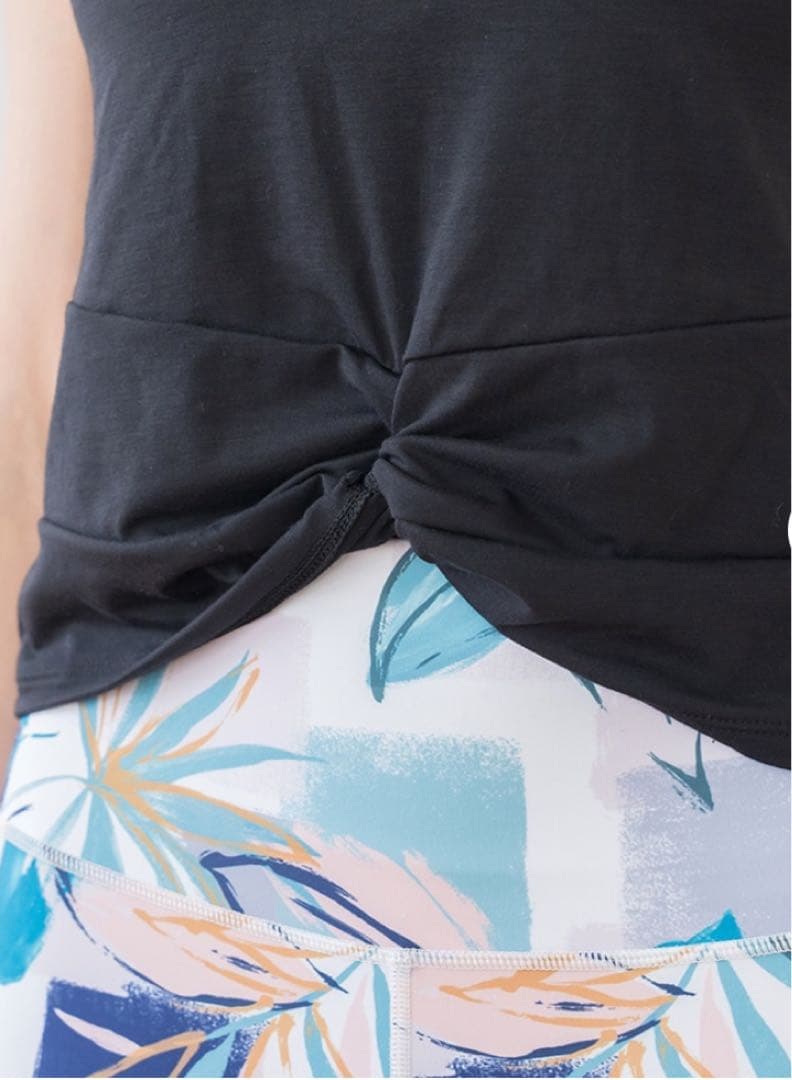 新品【SUKALA】L ボタニカル柄 Tシャツ＆レギンスセット　ラバ　ヨガ