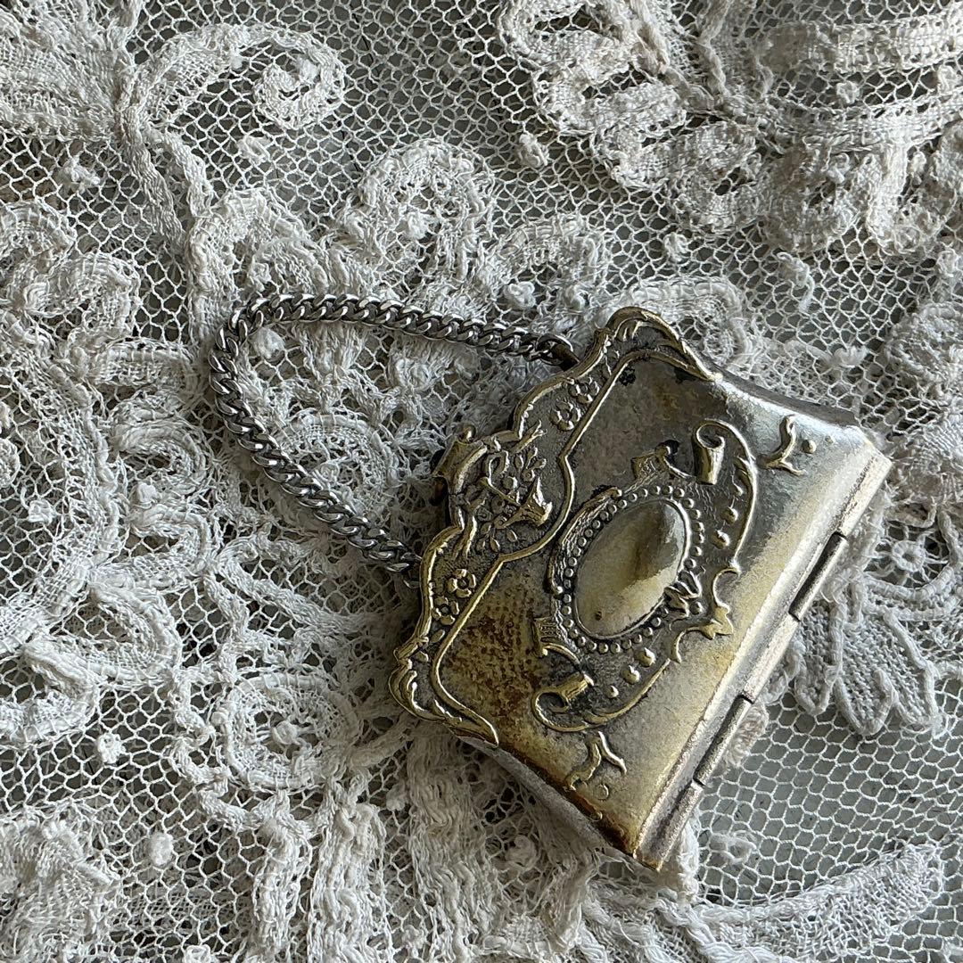 ９：フランス　アンティーク　ミニチュア　ハンドバッグ　シルバープレート　ドール