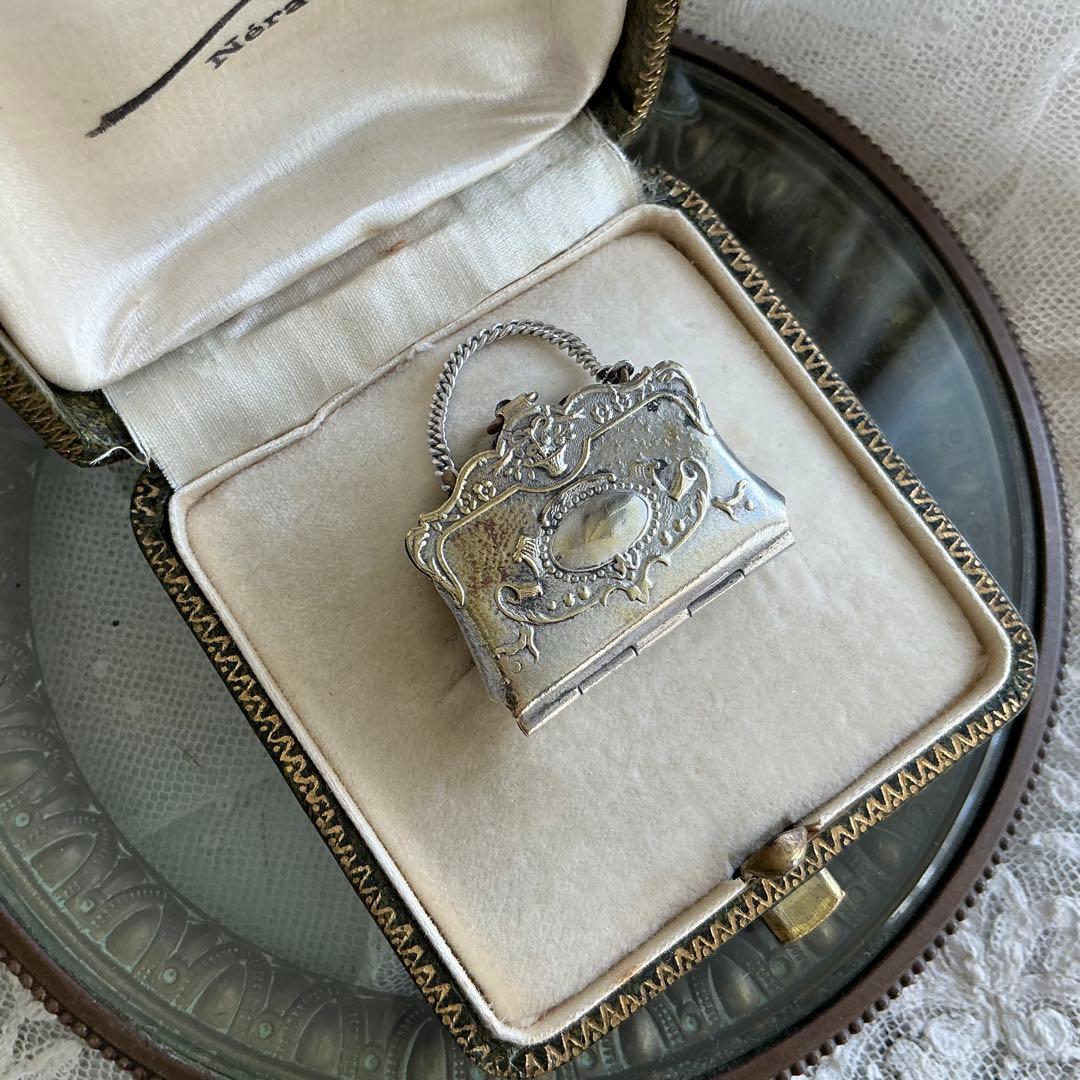 ９：フランス　アンティーク　ミニチュア　ハンドバッグ　シルバープレート　ドール