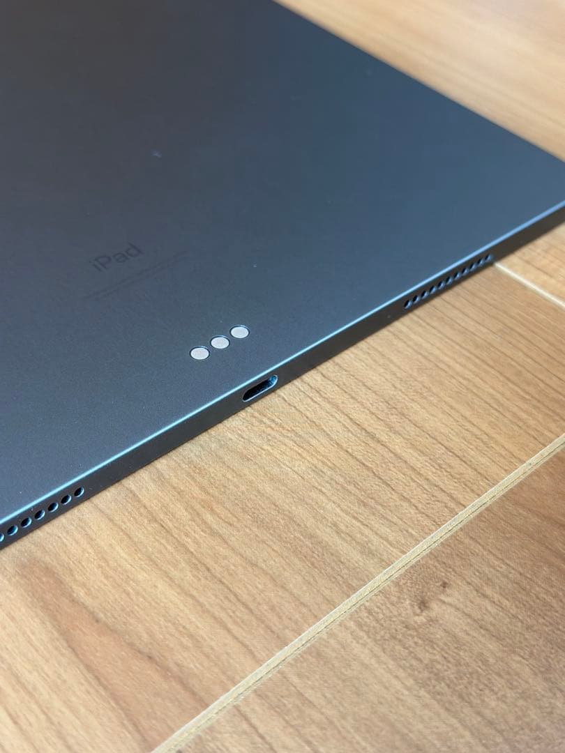 iPad Pro 12.9インチ (第5世代) 256GB スペースグレー