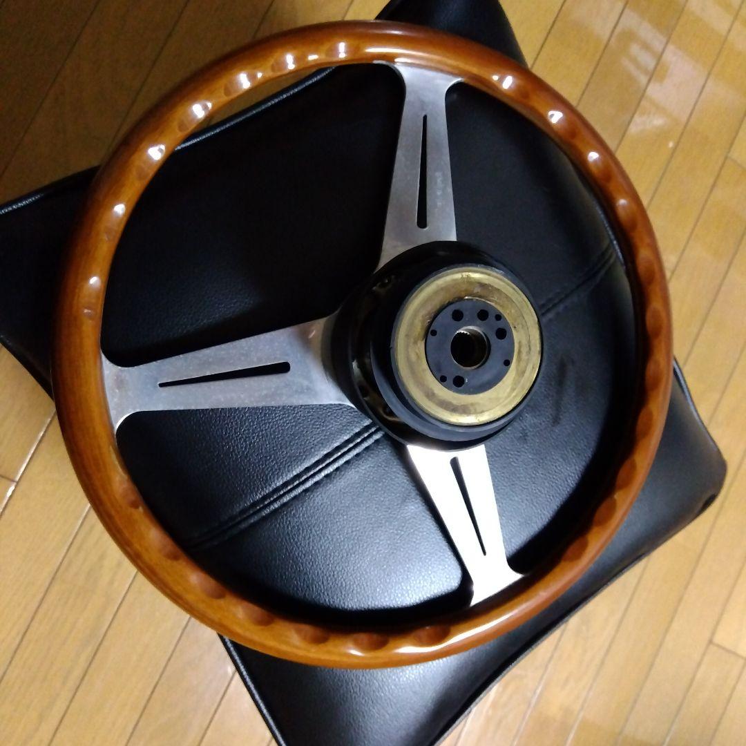 ８０年代　イタリア製　ナルディ木目クラッシック　ステアリング