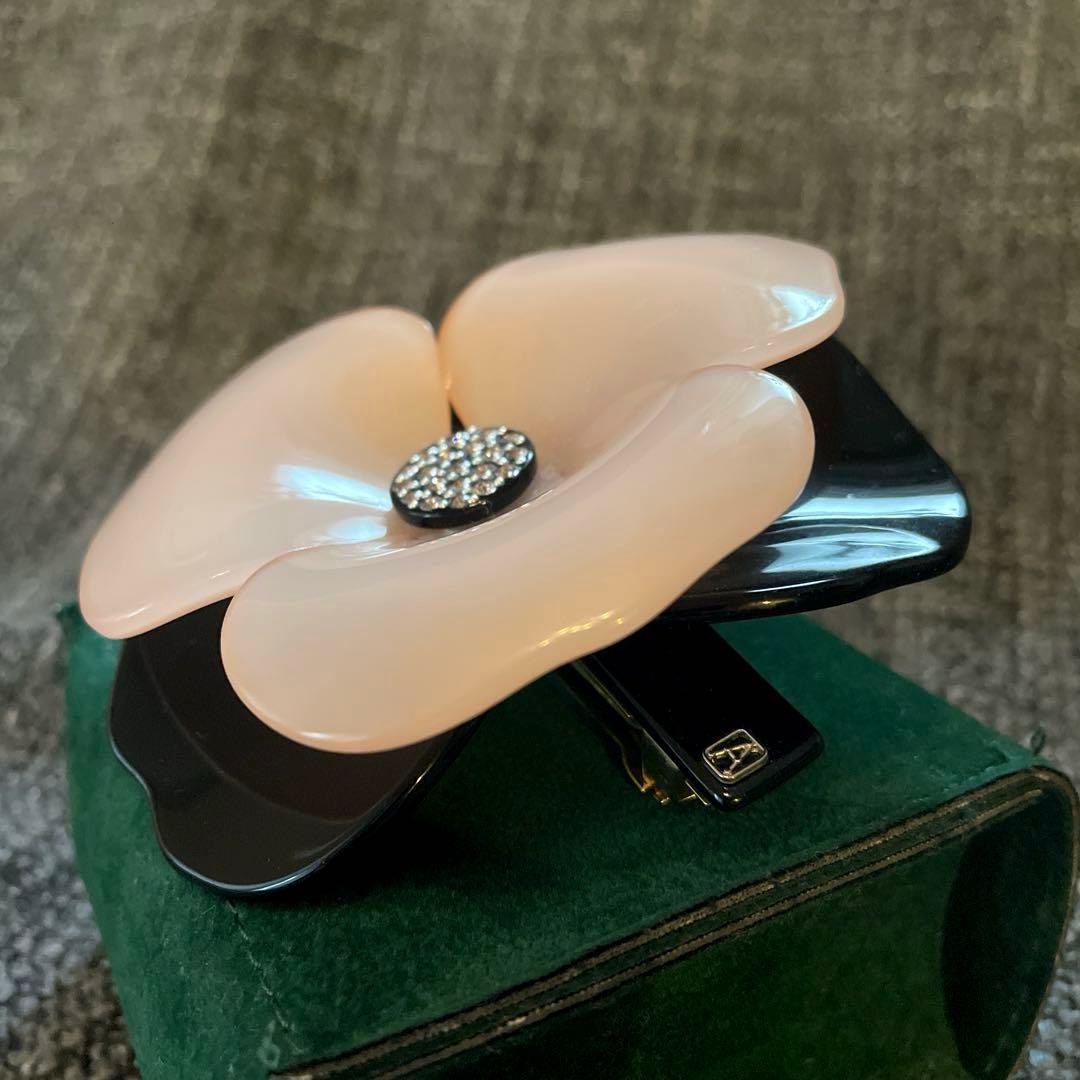 リル美品 フランス製 アレクサンドルドゥパリ カメリア花 バレッタ